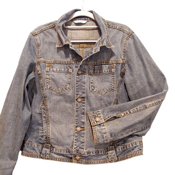 Cabi Jean jacket womens M Blue Denim Logo cropped Long sleeves waist tabs beachy - Picture 1 of 13